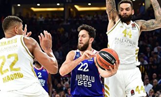 El Anadolu Efes sigue intratable. |  EFE