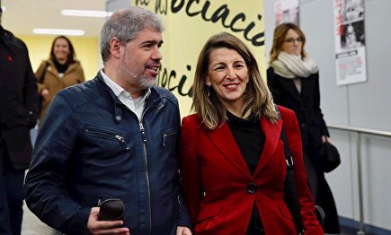La ministra de Trabajo, Yolanda Díaz, junto al secretario general de CCOO, Unai Sordo, este viernes, en Madrid. |  EFE