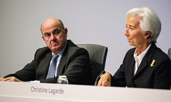 El vicepresidente del BCE, Luis de Guindos, y la presidenta del BCE, Christine Lagarde, el pasado jueves |  EFE