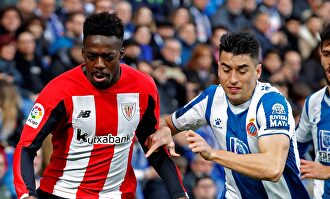 Iñaki Williams, durante el partido contra el Espanyol en Cornellá. |  EFE