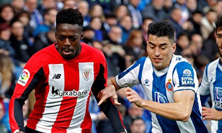 Iñaki Williams, durante el partido contra el Espanyol en Cornellá. |  EFE