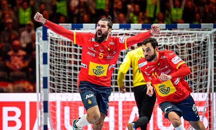 Jorge Maqueda celebra uno de sus goles ante Croacia en la final. |  EFE