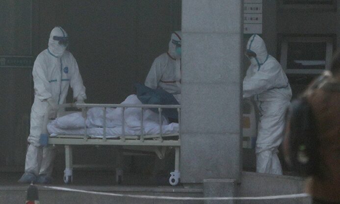 Sube el número de fallecidos por el coronavirus en China. |  EFE