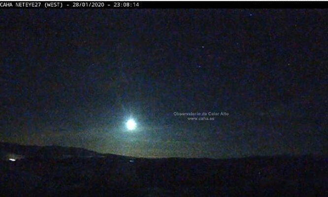 Imagen de una brillante bola de fuego provocada por una roca de un asteoride. |  Observatorio de Calar Alto