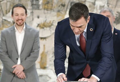 Iglesias y Sánchez |  EFE