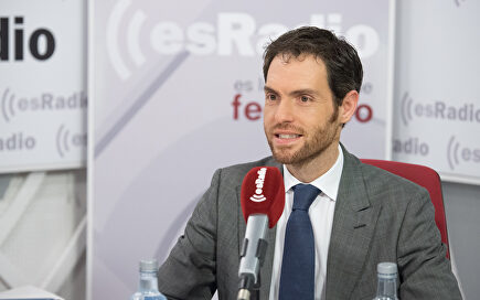 Federico Jiménez Losantos entrevista a Sergio Sayas	