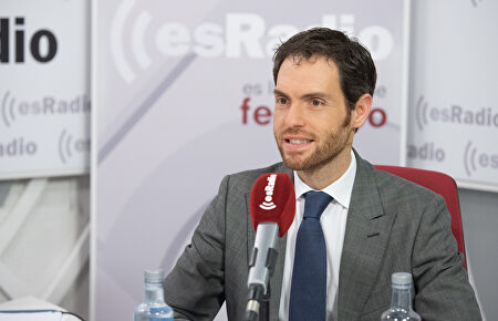 Federico Jiménez Losantos entrevista a Sergio Sayas	