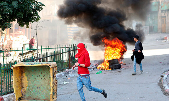 Protestas en Hebrón contra el plan de Trump. |  EFE