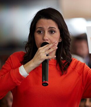 Inés Arrimadas, en un acto en Hospitalet |  EFE