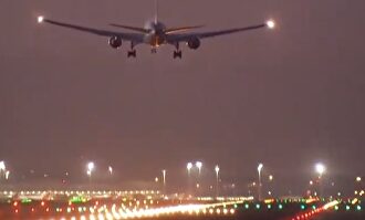 Aterrizaje del avión de Air Canada en Barajas |  Youtube
