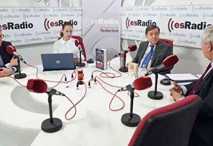 De izquierda a derecha: Campmany, Laviada, Jiménez Losantos y Gómez de Liaño |  David Alonso Rincón