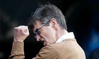 Fernando Vázquez, protagonista dentro y fuera de los terrenos de juego |  Agencias