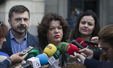 La actual alcaldesa de Huévar, María José Moreno (PP), comparece tras denunciar la compra de votos del PSOE |  Europa Press
