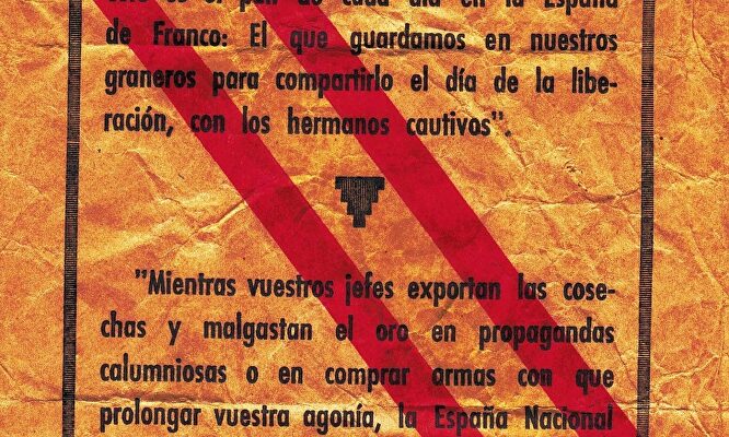 Bolsa en la que iba el pan blanco que bombardeaba el bando nacional |  Pedro Fernández Barbadillo