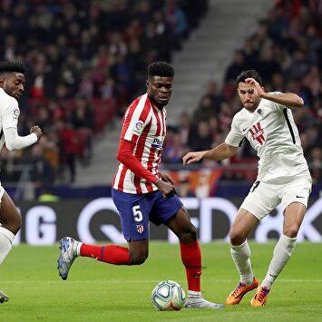 Thomas Partey ante el Granada. | EFE