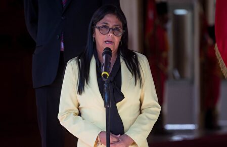 Tertulia de Federico: Un vehículo diplomático sacó 40 maletas del avión de Delcy	