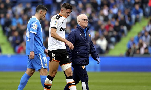 Gabriel Paulista, durante el Getafe-Valencia en el Coliseum Alfonso Pérez. |  EFE