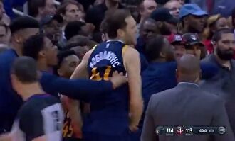 La canasta del año en la NBA: espectacular triple ganador sobre la bocina de Bogdanovic