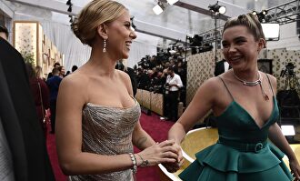 Scarlett Johansson y Florence Pugh en los Oscar |  Cordon Press