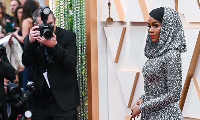 Escotazo de Nicole Kimpel, Joaquin repitiendo ropa y el homenaje a Kobe Bryant en los Oscar