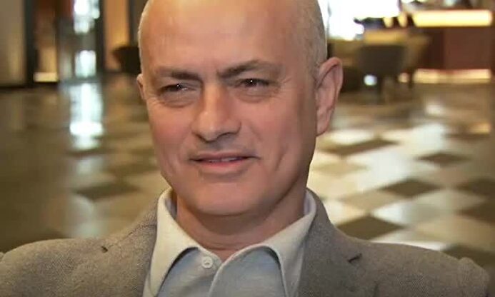 El surrealista motivo del impactante cambio físico de José Mourinho