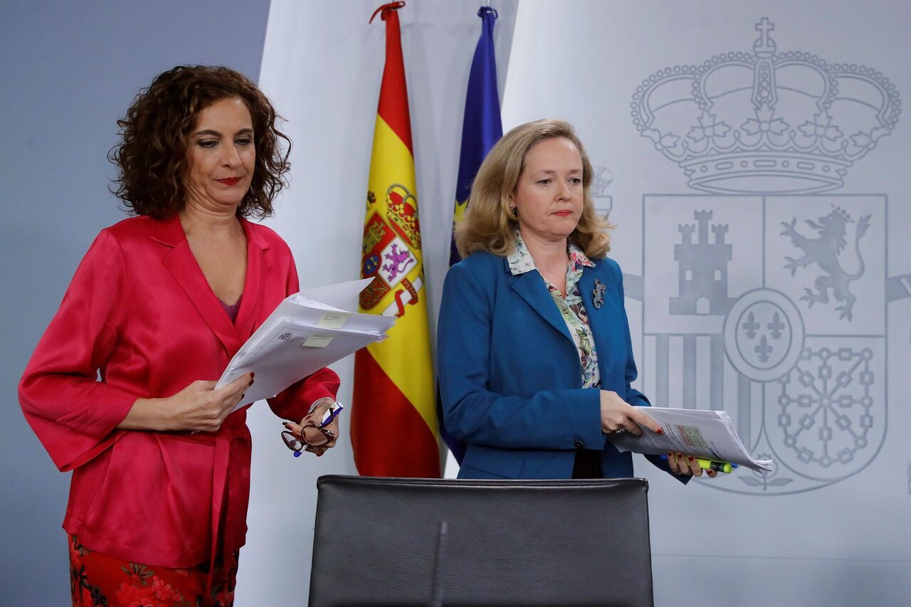 Montero y Calviño, presentando la senda de estabilidad | EFE