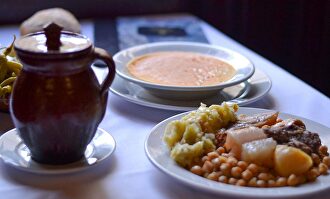 El característico cocido. |  Restaurante La Bola