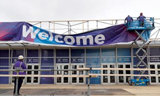 Cartel del MWC en Barcelona |  EFE