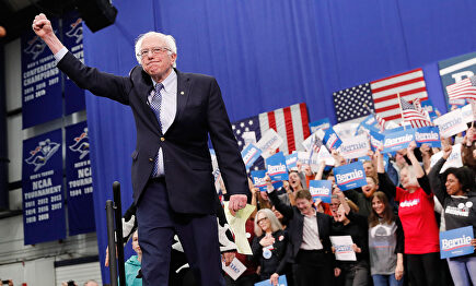 Sanders celebra su triunfo. |  EFE