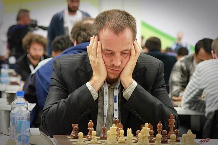 Paco Vallejo jugando en chess24 (III) 