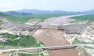 Una imagen de la construcción de la presa. |  https://www.pietrangeli.com/