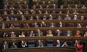 La bancada socialista en la última sesión de control al Gobierno. |  EFE