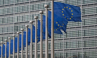 Banderas de la Unión Europea | Alamy