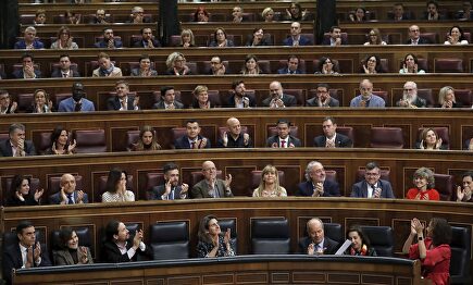 La bancada socialista en la última sesión de control al Gobierno. |  EFE