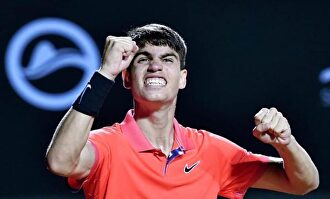 El español Carlos Alcaraz hace historia en el tenis y apunta a promesa mundial 