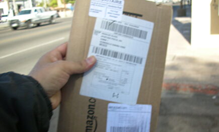 Paquete de Amazon |  Flickr/CC/oswaldo