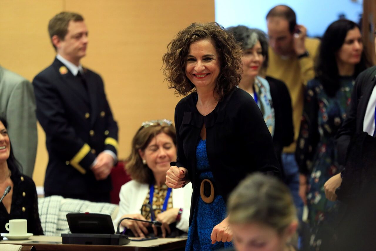 La portavoz del Gobierno y ministra de Hacienda, María Jesús Montero, este jueves |  EFE