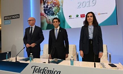 Ángel Vila, Álvarez Pallete y Laura Abasolo, en la presentación de resultados de Telefónica |  Telefónica