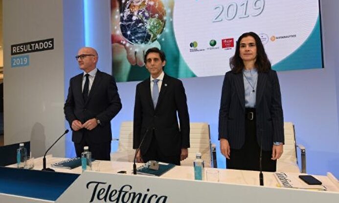 Ángel Vila, Álvarez Pallete y Laura Abasolo, en la presentación de resultados de Telefónica |  Telefónica