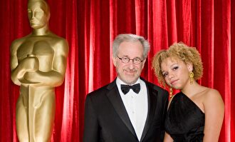 Spielberg y su hija en los Oscar. |  Cordon Press