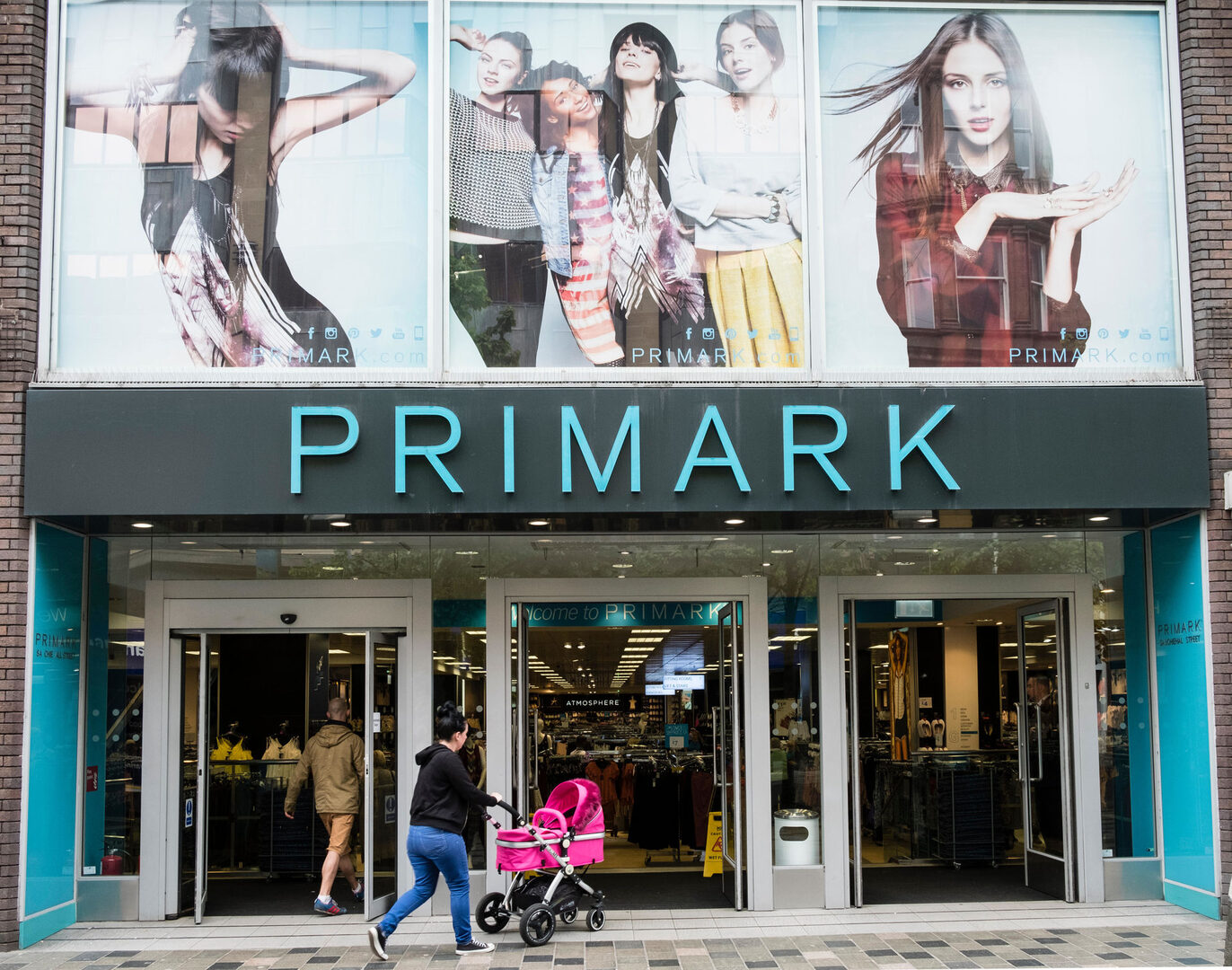 Moda de exterior y resistente al agua para toda la familia, Primark