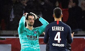 Terrible cantada de Sergio Rico y roja a Neymar por una brutal entrada en el 92'