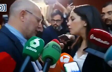 Tensa conversación entre Inés Arrimadas y Francisco Igea