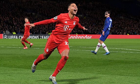 Serge Gnabry celebra uno de sus dos goles al Chelsea en Stamford Bridge. |  EFE