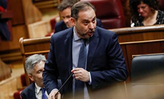 El ministro José Luis Ábalos, hoy, en el Congreso, durante la sesión de control al Gobierno |  EFE