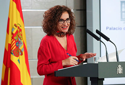 Montero en la rueda de prensa tras la reunión. |  EFE