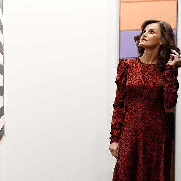 Lección de estilo de la reina Letizia en su cita anual en ARCO