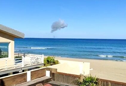 Caza C101 situado frente al Cuartel General del Aire. |  LD