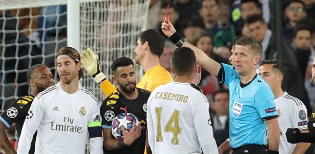 Sergio Ramos, expulsado contra el Manchester City en el Bernabéu. |  EFE