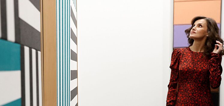 Lección de estilo de la reina Letizia en su cita anual en ARCO